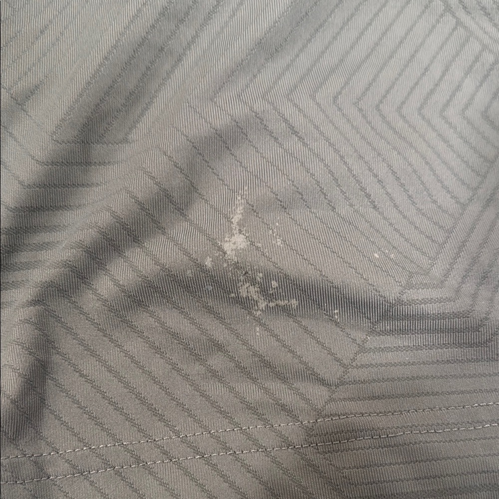 Under Armour Men's Athletic Shorts in Gray - Picture 4 of 5